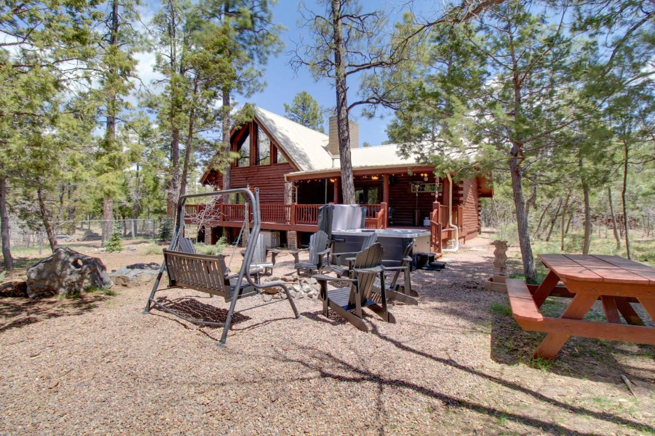 Вилла Lakeside Cabin On 2 Acres With Fire Pit And Hot Tub! Пайнтоп-Лейксайд Экстерьер фото